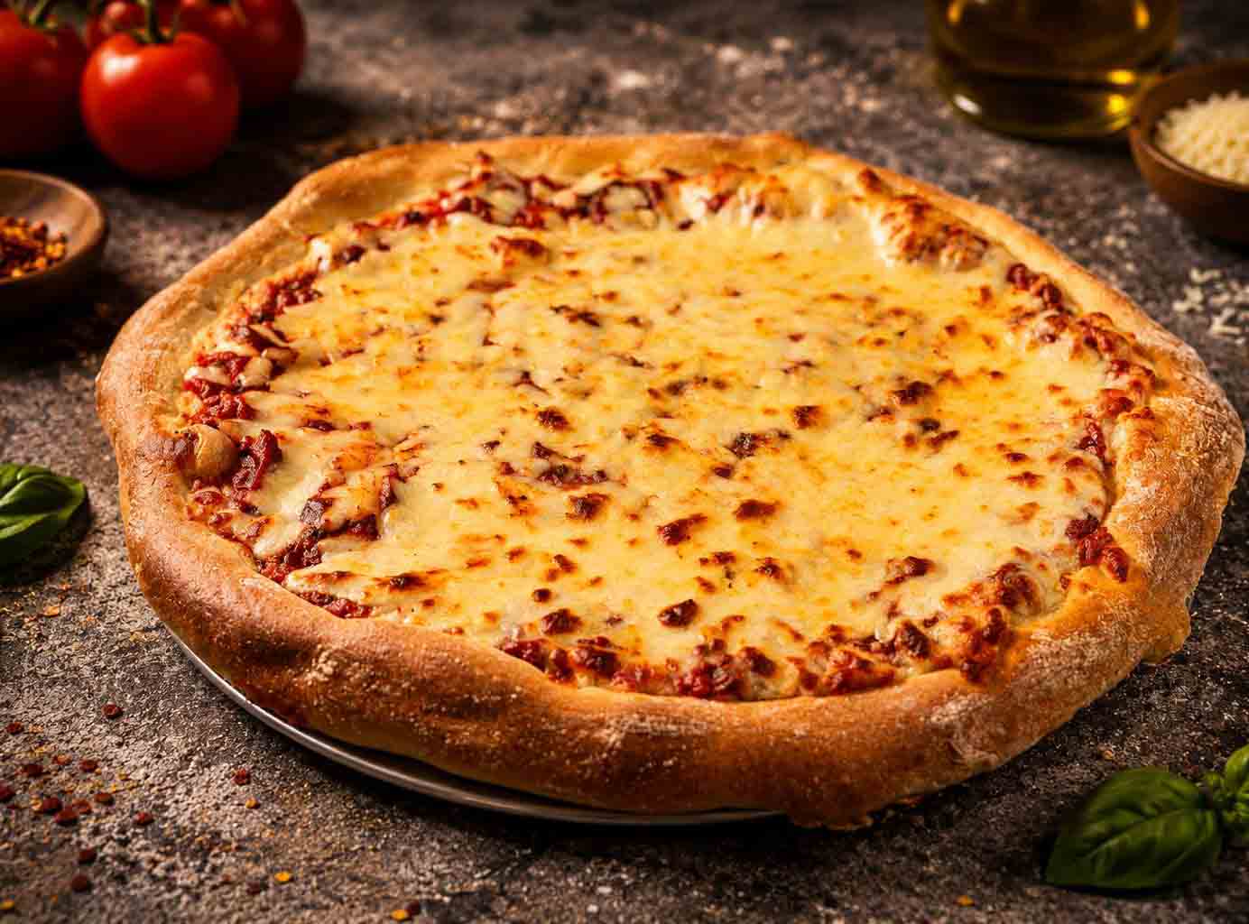Small Margherita pizzza